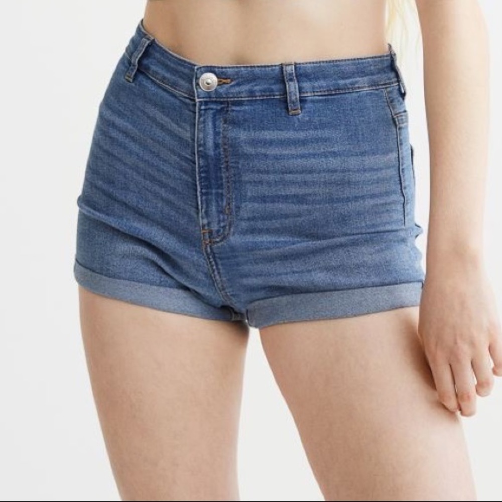 H&M Divided Light Wash Ultra Stretchy Super Comfortable High Rise Cuffed Shorts